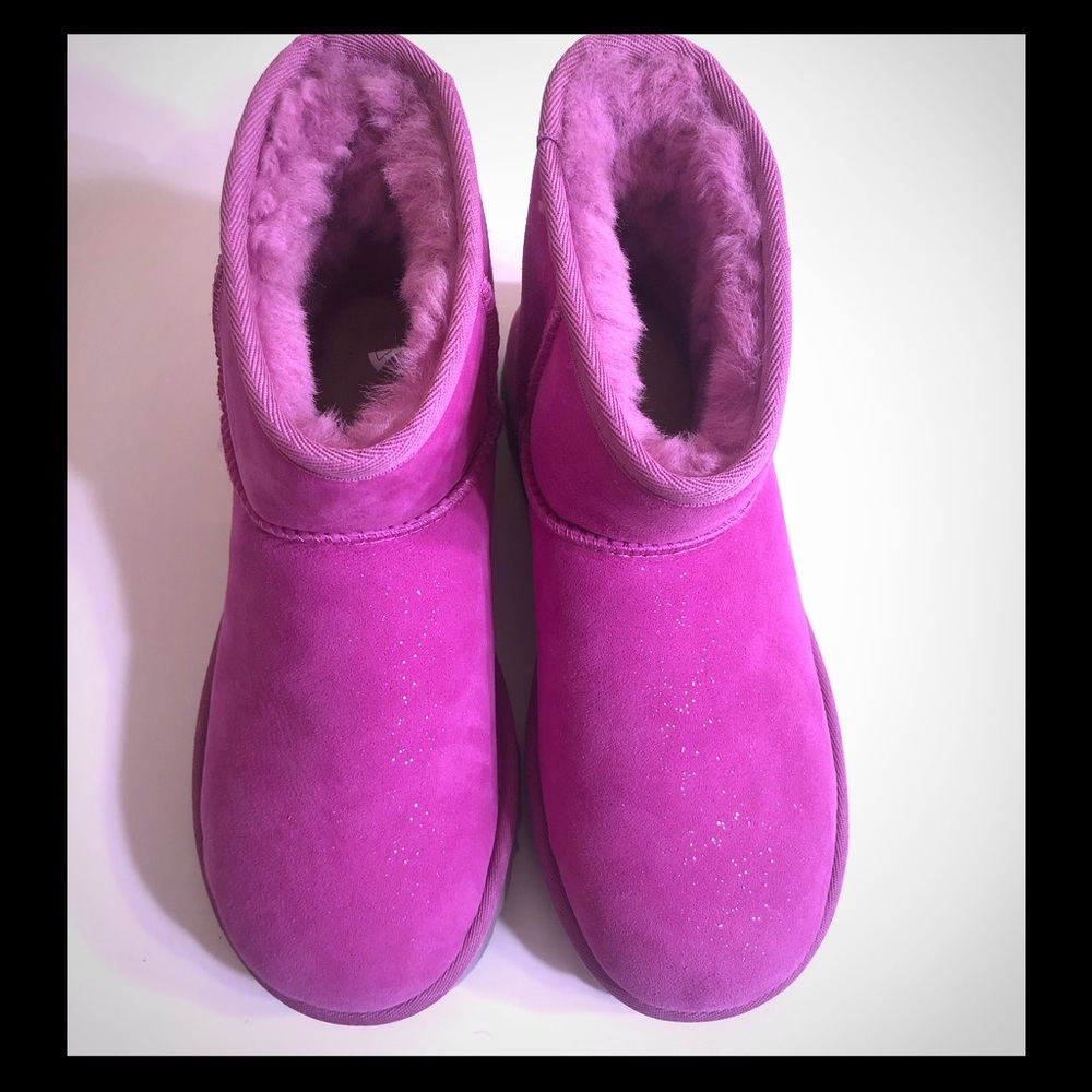 🎉HP🎉Ugg Classic Mini - Picture 4 of 6